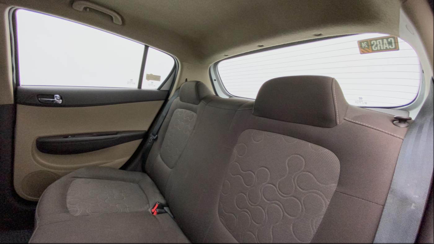 2010 Hyundai i20 MAGNA (O) 1.2, Petrol, Manual, 73,362 km, Right Side Rear Door Cabin