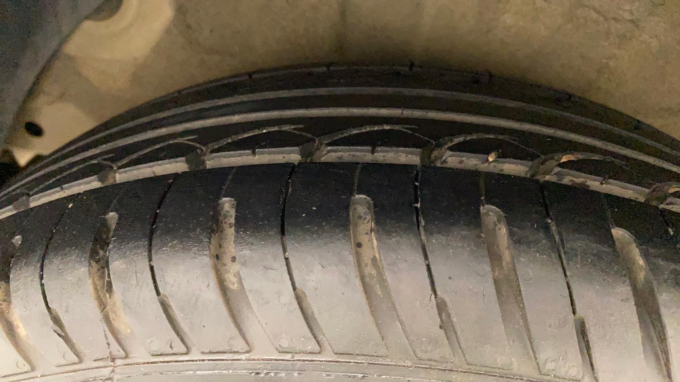2010 Hyundai i20 MAGNA (O) 1.2, Petrol, Manual, 73,362 km, Right Rear Tyre Tread