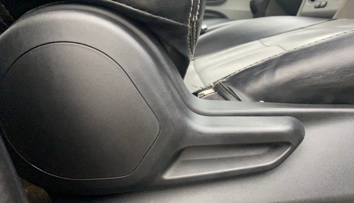 2020 Tata Tiago XT PETROL, Petrol, Manual, 35,357 km, Driver Side Adjustment Panel