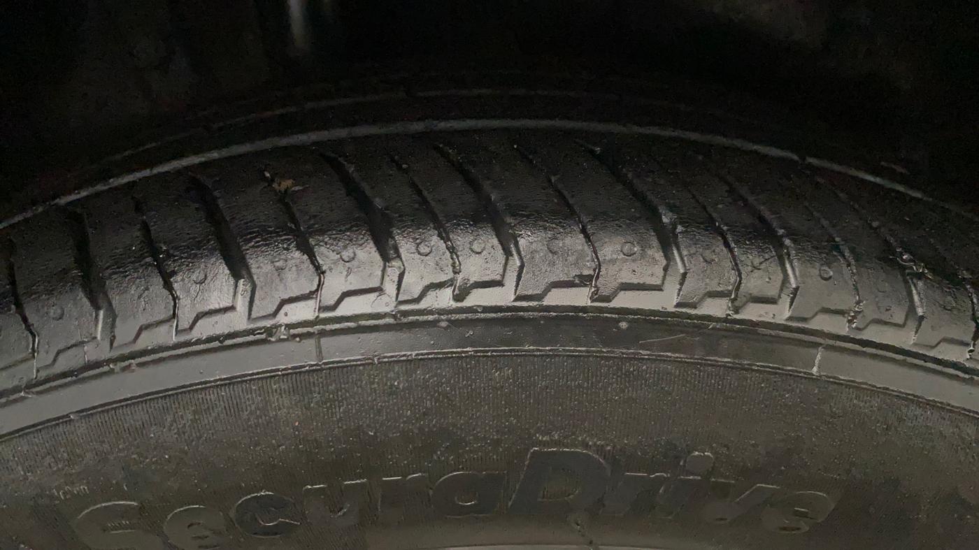 2017 Honda WR-V 1.2L I-VTEC VX MT, Petrol, Manual, 92,733 km, Right Rear Tyre Tread