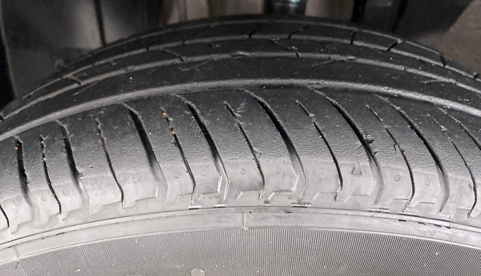 2021 Renault Kiger RXZ 1.0 MT, Petrol, Manual, 11,209 km, Left Front Tyre Tread