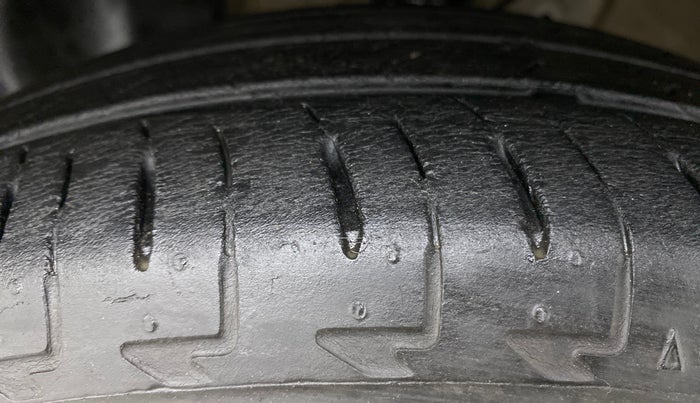 2018 Maruti IGNIS ZETA 1.2 K12 AMT, Petrol, Automatic, 39,822 km, Left Front Tyre Tread