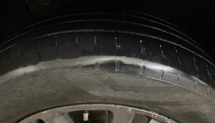 2018 Hyundai Elite i20 ASTA 1.2, Petrol, Manual, 65,884 km, Left Front Tyre Tread