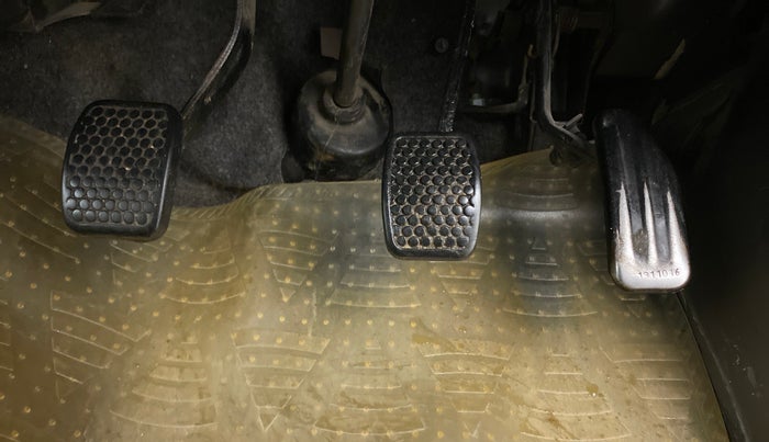 2016 Maruti Eeco 5 STR WITH A/C+HTR, Petrol, Manual, 84,542 km, Pedals