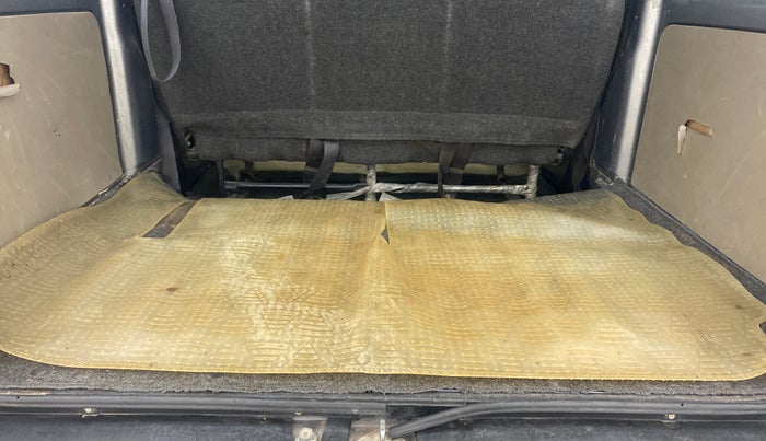 2016 Maruti Eeco 5 STR WITH A/C+HTR, Petrol, Manual, 84,542 km, Boot Inside