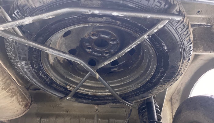 2016 Maruti Eeco 5 STR WITH A/C+HTR, Petrol, Manual, 84,542 km, Spare Tyre