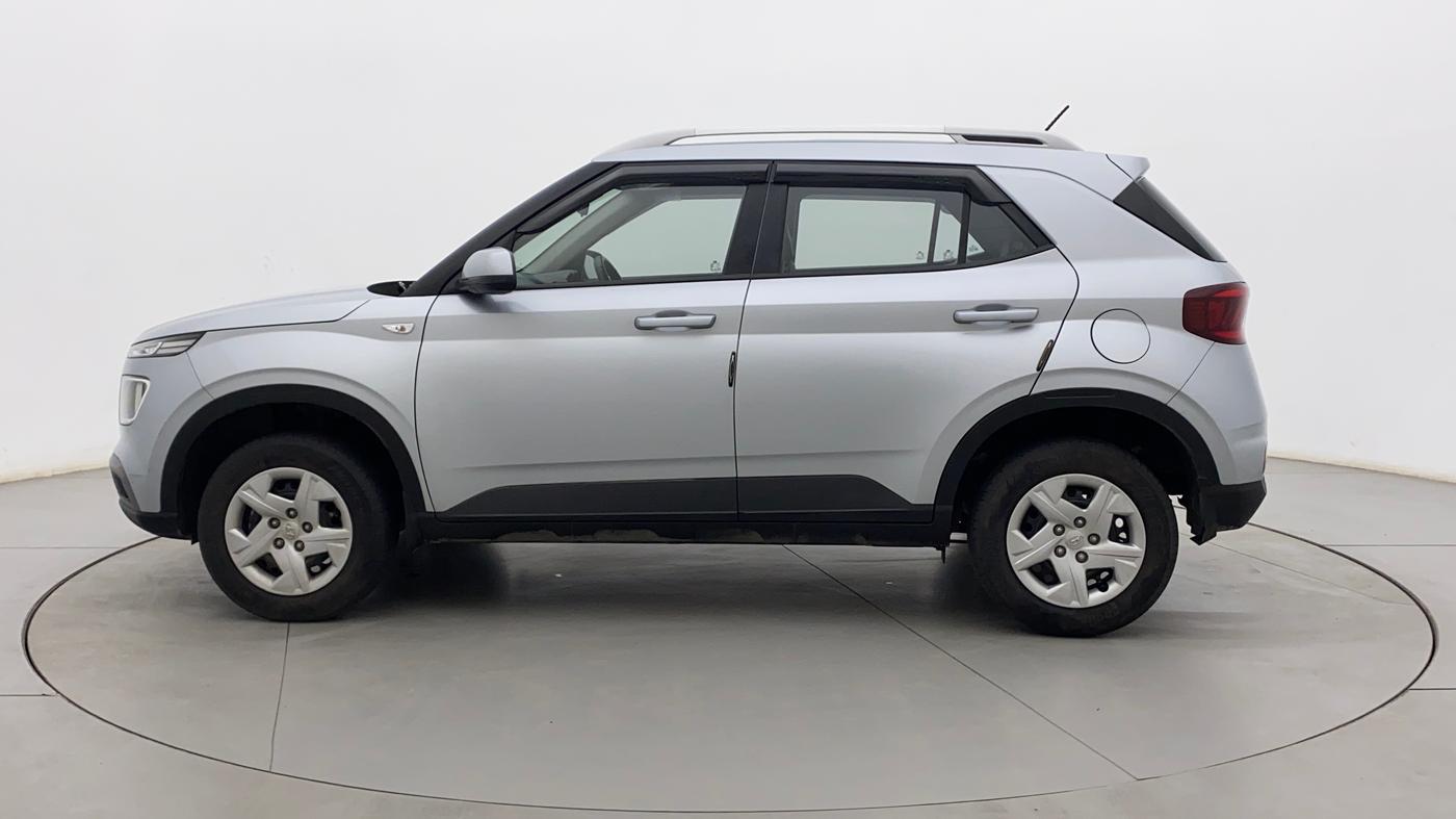 2020 Hyundai VENUE S 1.2, Petrol, Manual, 20,004 km, Left Side