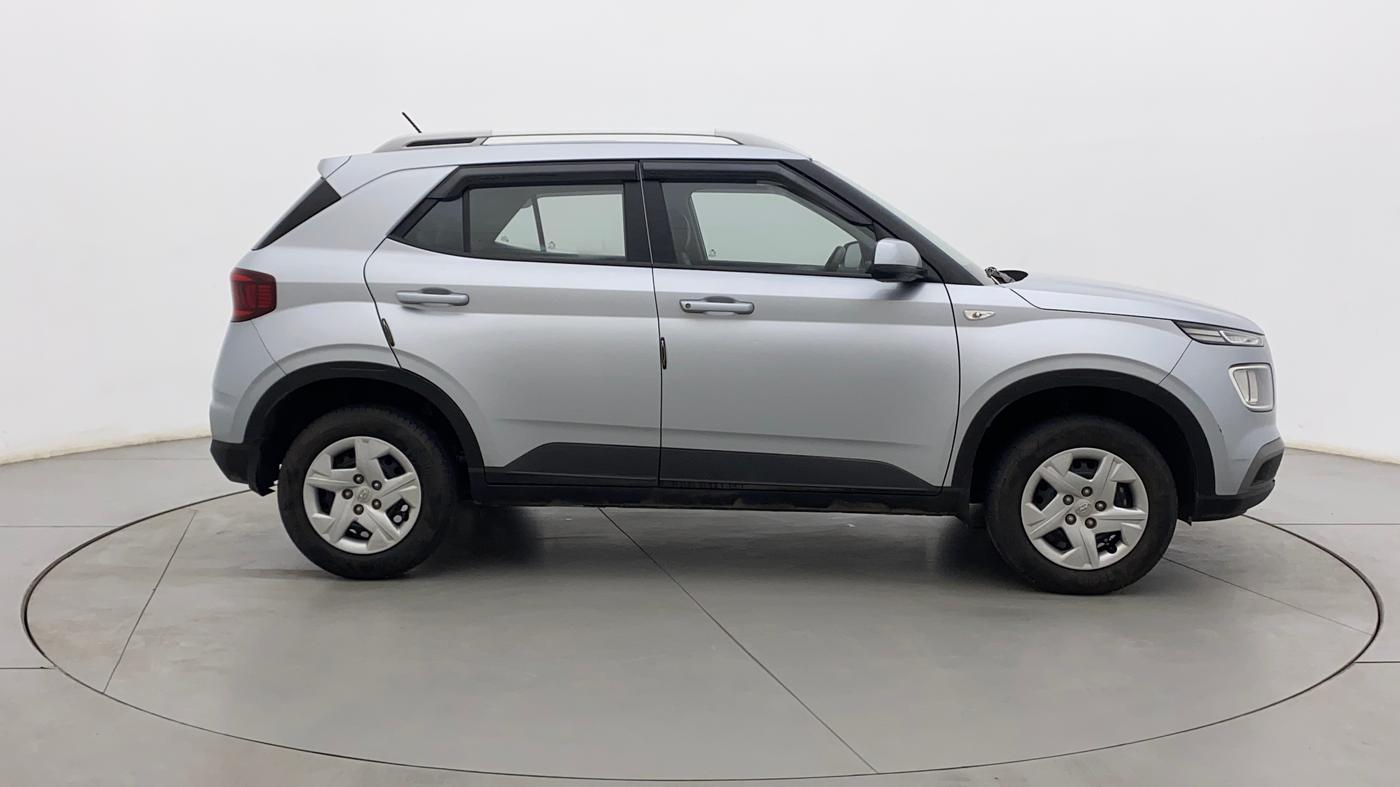 2020 Hyundai VENUE S 1.2, Petrol, Manual, 20,004 km, Right Side View
