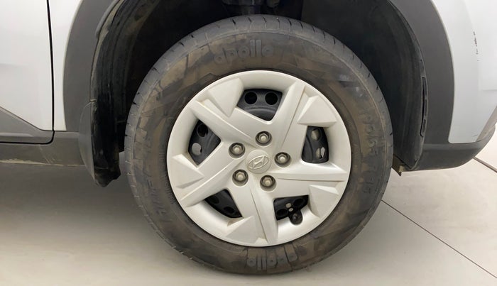 2020 Hyundai VENUE S 1.2, Petrol, Manual, 20,004 km, Right Front Wheel