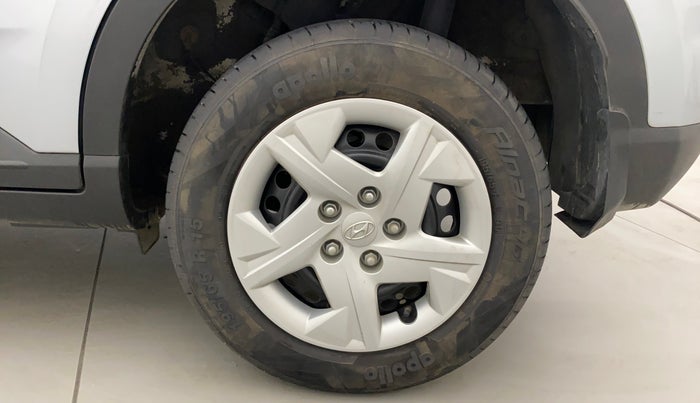 2020 Hyundai VENUE S 1.2, Petrol, Manual, 20,004 km, Left Rear Wheel