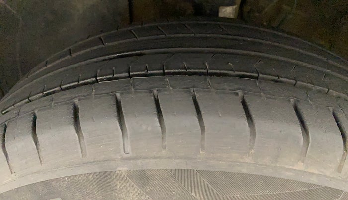2020 Hyundai VENUE S 1.2, Petrol, Manual, 20,004 km, Left Front Tyre Tread