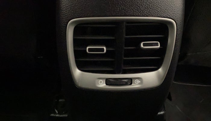 2020 Hyundai VENUE S 1.2, Petrol, Manual, 20,004 km, Rear AC Vents