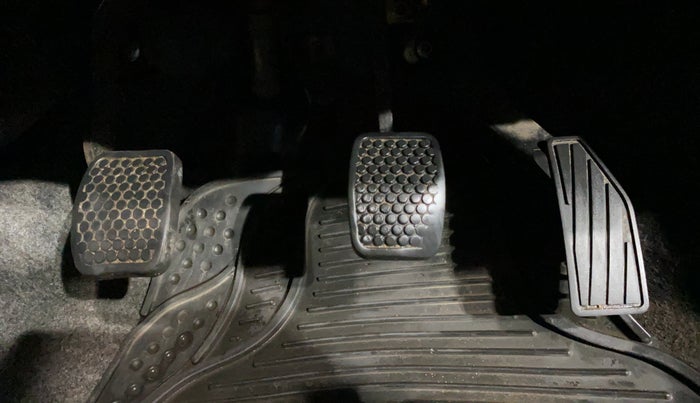 2017 Maruti Alto 800 LXI, Petrol, Manual, 59,696 km, Pedals