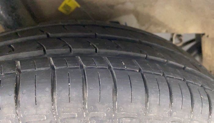 2021 Hyundai AURA S 1.2 CNG, CNG, Manual, 12,416 km, Right Rear Tyre Tread