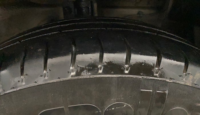 2016 Maruti Swift Dzire VDI (O), Diesel, Manual, 75,640 km, Right Front Tyre Tread