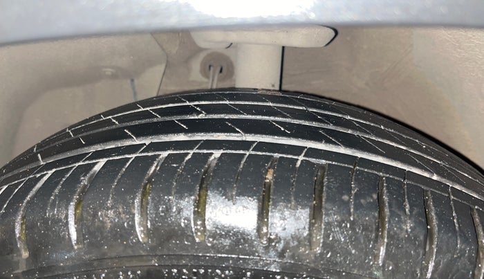 2021 MG HECTOR SHARP HYBRID 1.5 PETROL, Petrol, Manual, 30,783 km, Left Front Tyre Tread