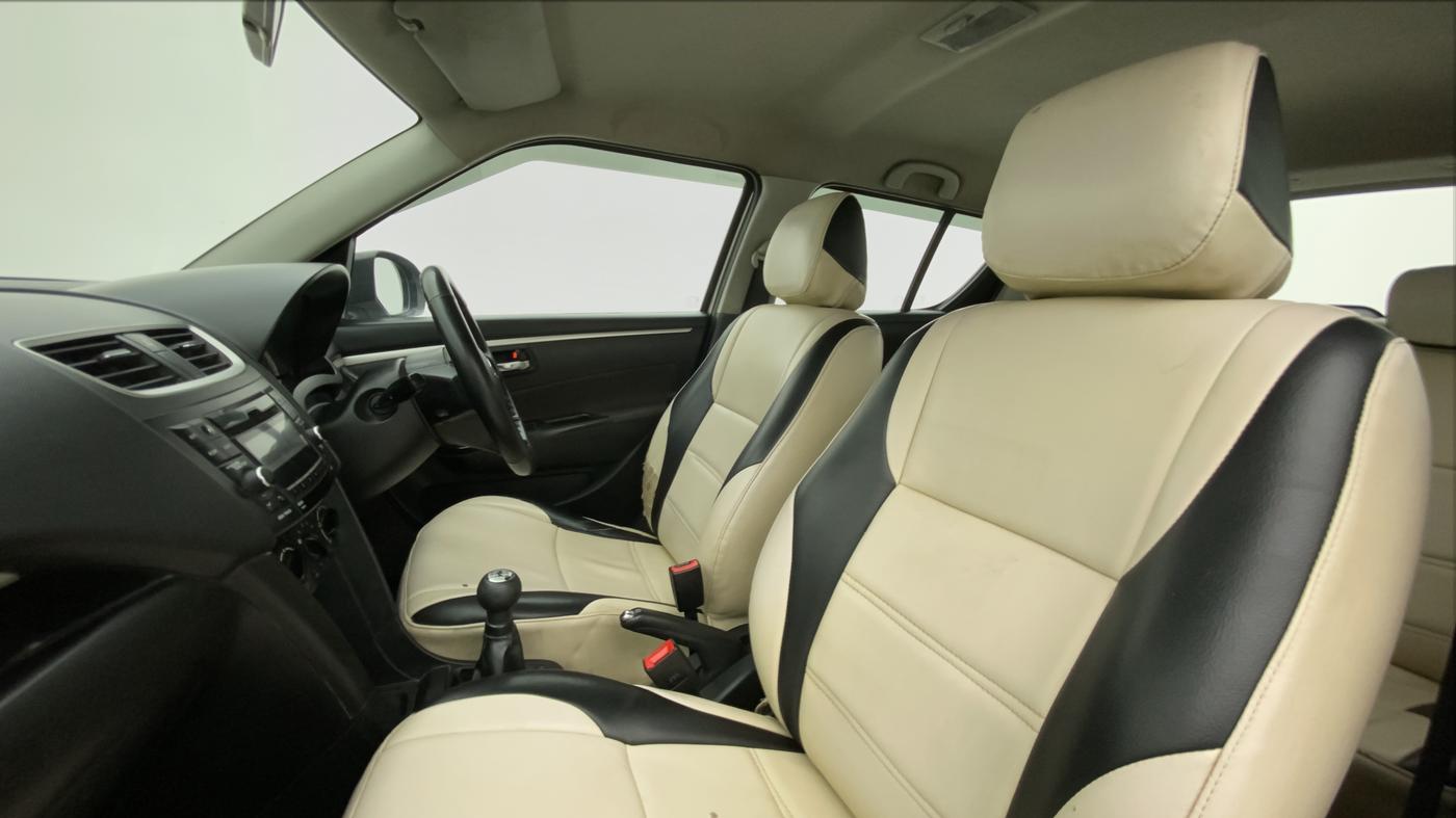 2017 Maruti Swift VXI, Petrol, Manual, 69,042 km, Right Side Front Door Cabin