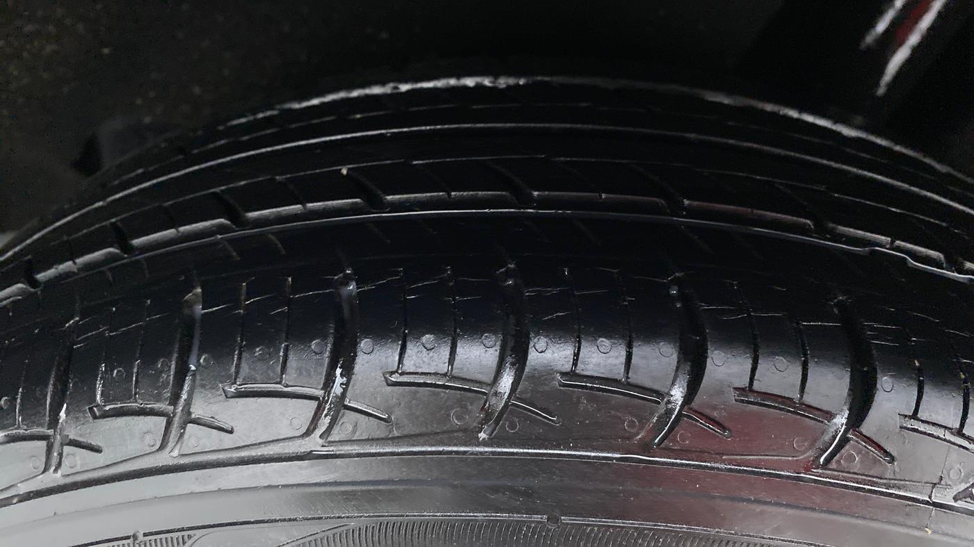 2018 Maruti Baleno DELTA PETROL 1.2, Petrol, Manual, 19,745 km, Left Rear Tyre Tread