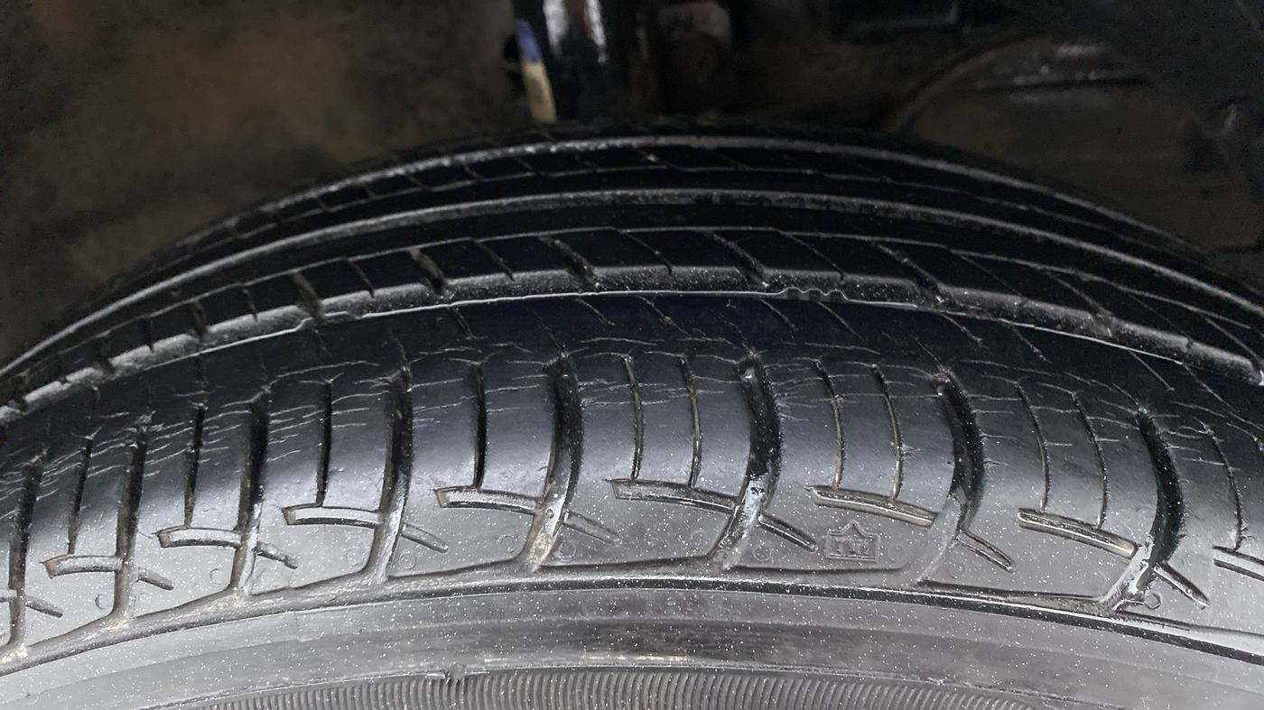 2018 Maruti Baleno DELTA PETROL 1.2, Petrol, Manual, 19,745 km, Right Front Tyre Tread