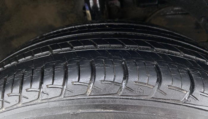 2018 Maruti Baleno DELTA PETROL 1.2, Petrol, Manual, 19,745 km, Right Front Tyre Tread