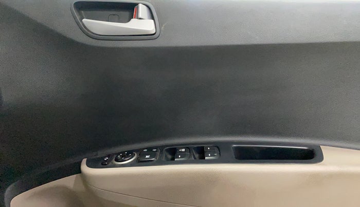 2019 Hyundai Xcent SX 1.2, Petrol, Manual, 70,054 km, Driver Side Door Panels Control