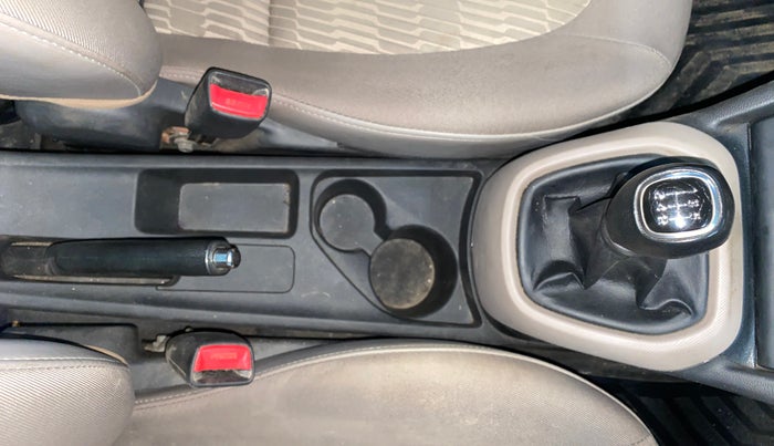 2019 Hyundai Xcent SX 1.2, Petrol, Manual, 70,054 km, Gear Lever