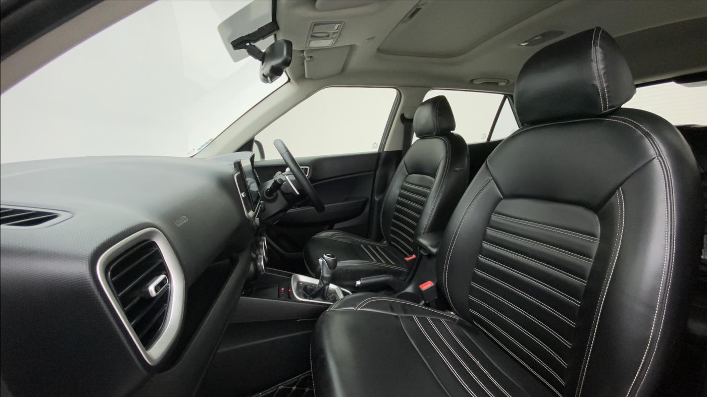 2020 Hyundai VENUE 1.0 TURBO GDI SX+ AT, CNG, Automatic, 65,424 km, Right Side Front Door Cabin
