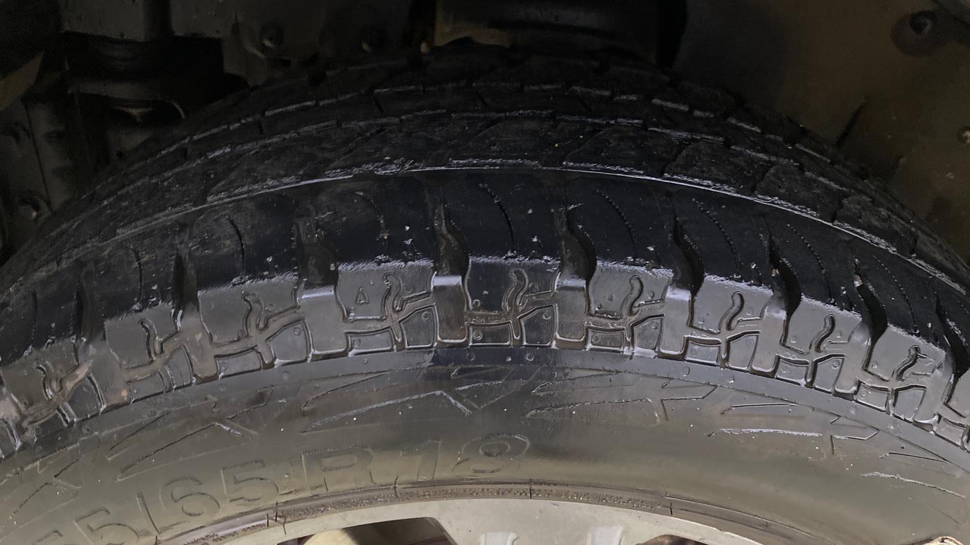 2021 Mahindra Thar LX D AT 4WD HT, Diesel, Automatic, 37,661 km, Left Front Tyre Tread