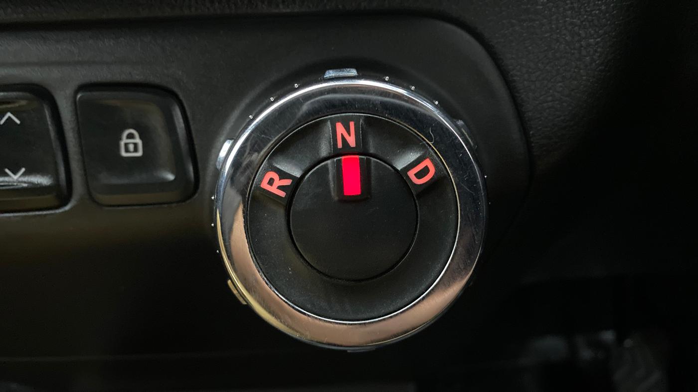 2018 Renault Kwid RXT 1.0 EASY-R AT OPTION, Petrol, Automatic, 45,339 km, Gear Lever