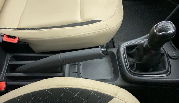 2019 Skoda Rapid 1.6 MPI MT ACTIVE, Petrol, Manual, 12,549 km, Gear Lever