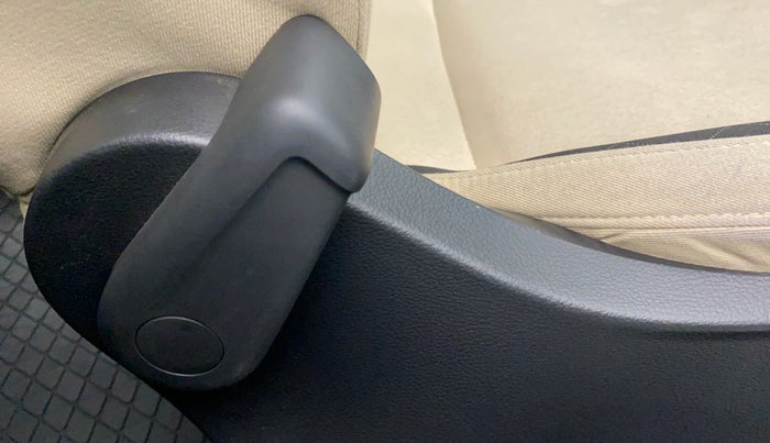 2019 Skoda Rapid 1.6 MPI MT ACTIVE, Petrol, Manual, 12,549 km, Driver Side Adjustment Panel