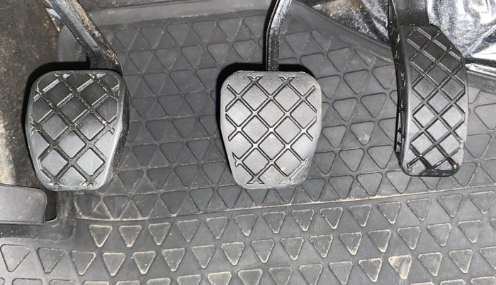 2019 Skoda Rapid 1.6 MPI MT ACTIVE, Petrol, Manual, 12,549 km, Pedals