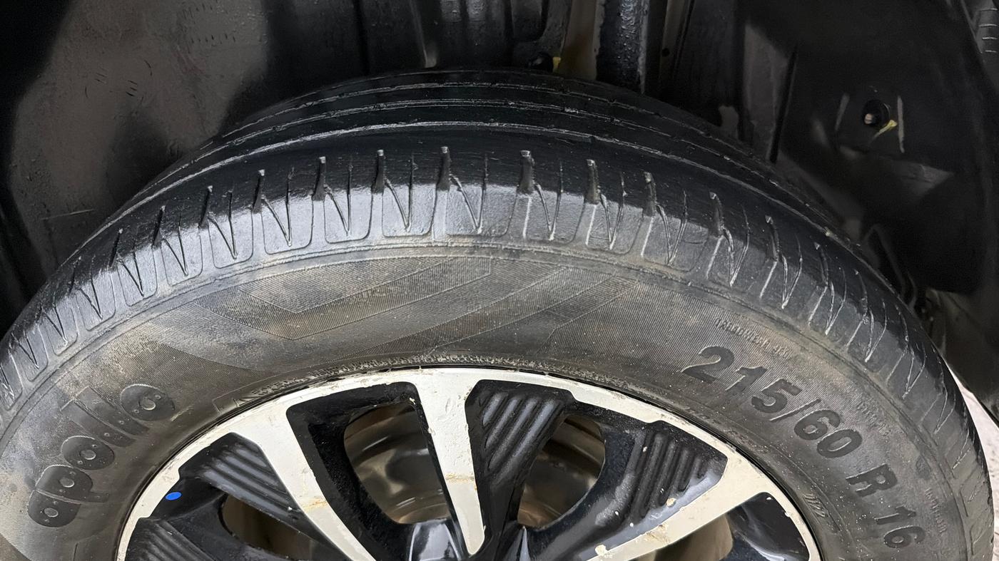 2022 Maruti Vitara Brezza ZXI PLUS AT SHVS, Petrol, Automatic, 78,930 km, Left Rear Tyre Tread