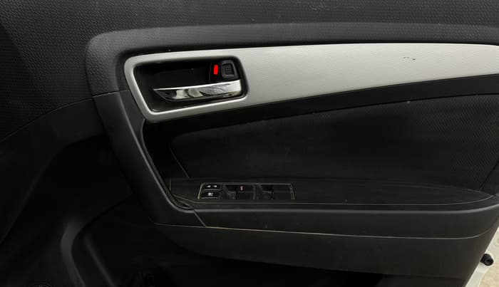2022 Maruti Vitara Brezza ZXI PLUS AT SHVS, Petrol, Automatic, 78,930 km, Driver Side Door Panels Control