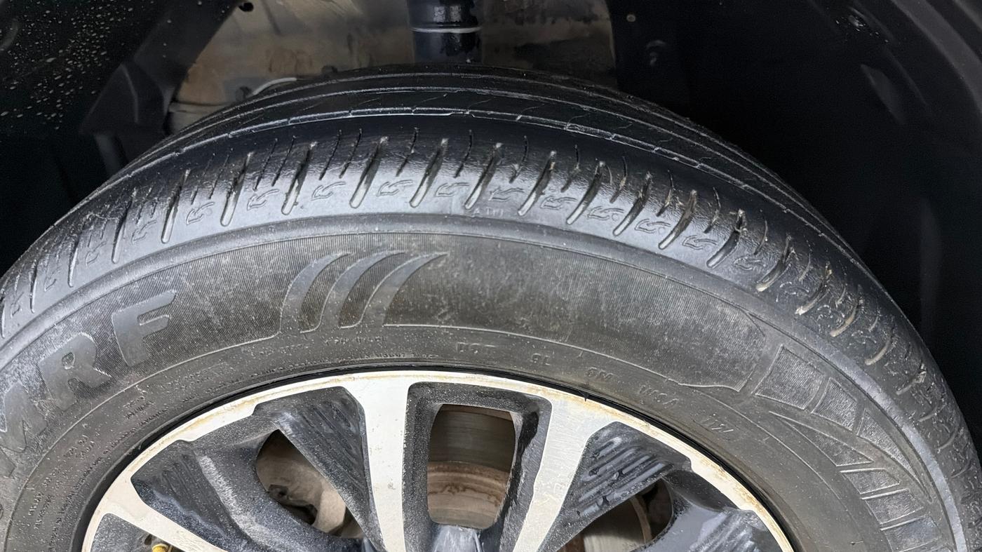 2022 Maruti Vitara Brezza ZXI PLUS AT SHVS, Petrol, Automatic, 78,930 km, Left Front Tyre Tread