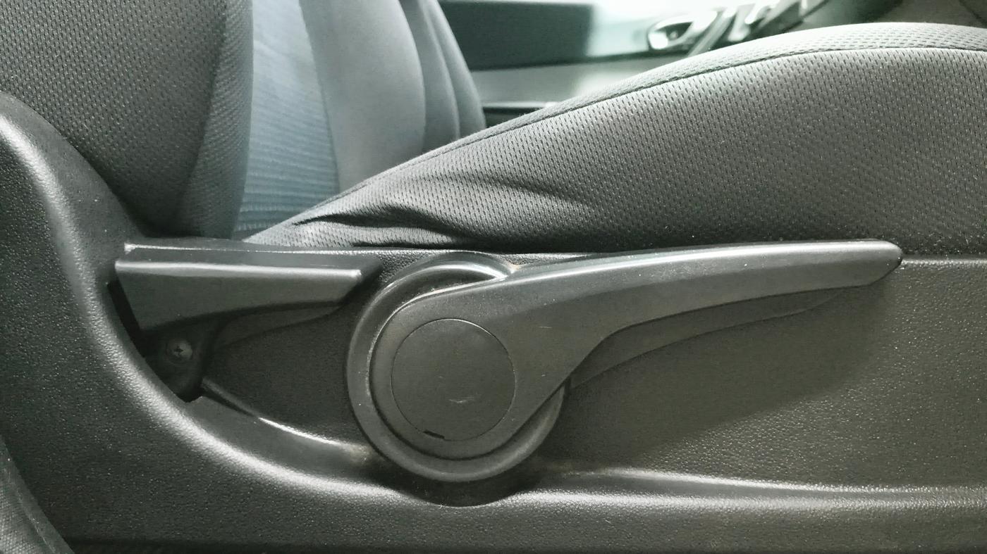 2018 Tata Tiago XZ PETROL, CNG, Manual, 1,26,094 km, Driver Side Adjustment Panel