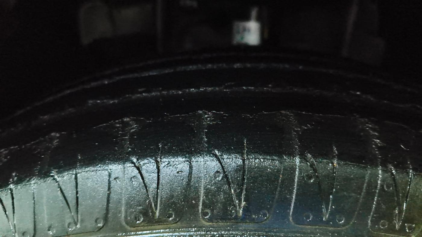 2018 Tata Tiago XZ PETROL, CNG, Manual, 1,26,094 km, Left Front Tyre Tread