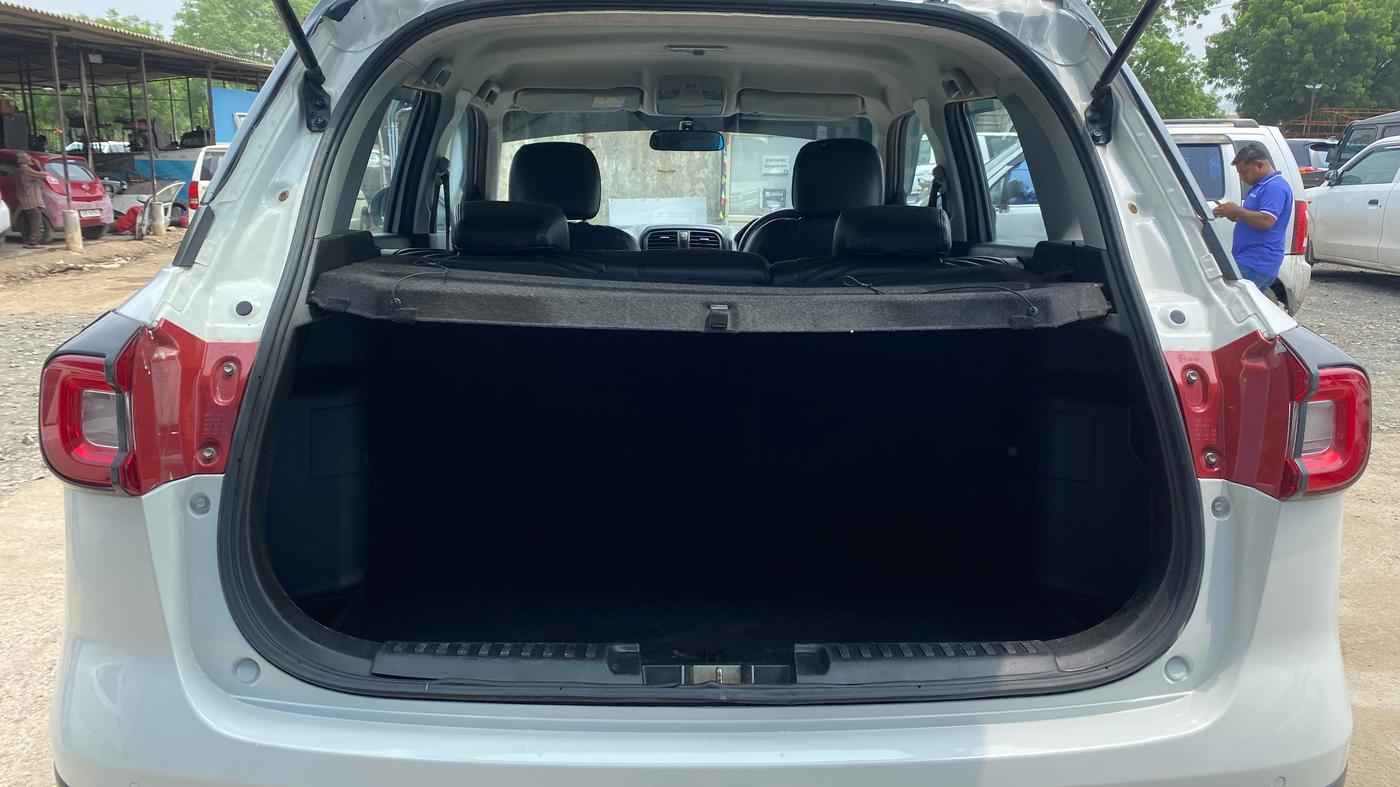 2021 Maruti Vitara Brezza ZXI, Petrol, Manual, 1,00,432 km, Boot Inside