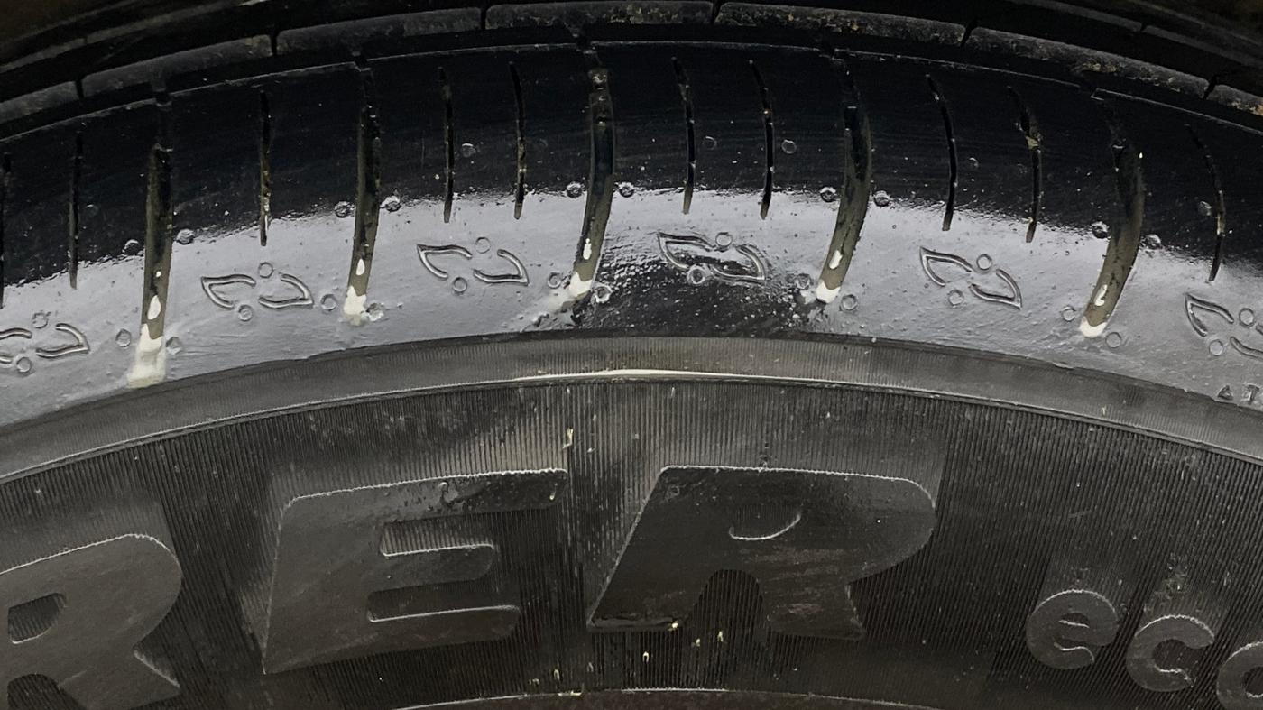 2024 Mahindra XUV700 AX 5 D AT 5 STR, Diesel, Automatic, 28,225 km, Left Rear Tyre Tread