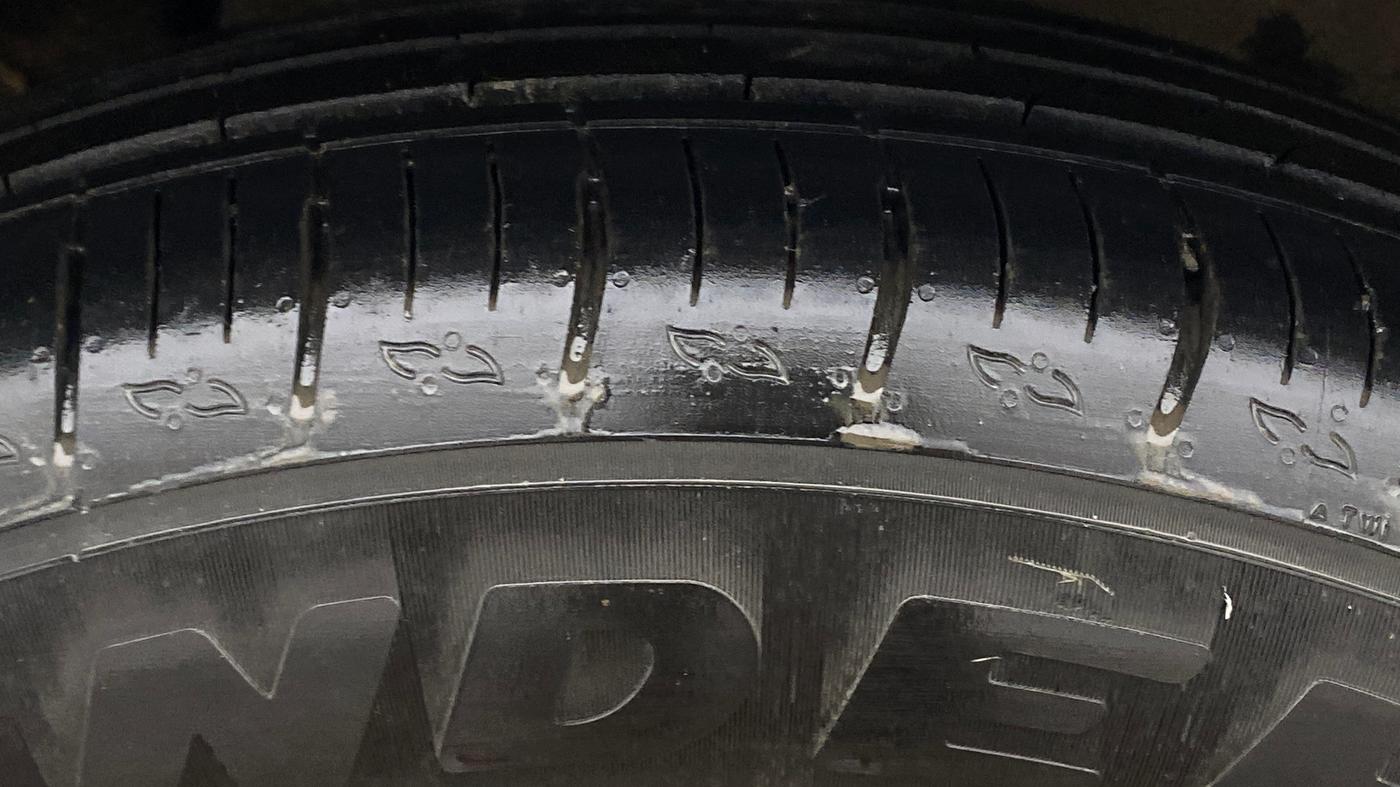 2024 Mahindra XUV700 AX 5 D AT 5 STR, Diesel, Automatic, 28,225 km, Right Rear Tyre Tread