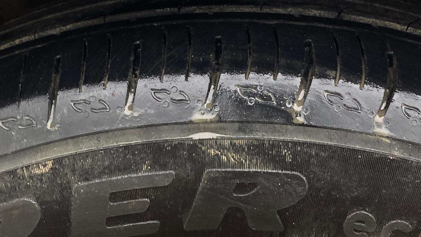 2024 Mahindra XUV700 AX 5 D AT 5 STR, Diesel, Automatic, 28,225 km, Left Front Tyre Tread