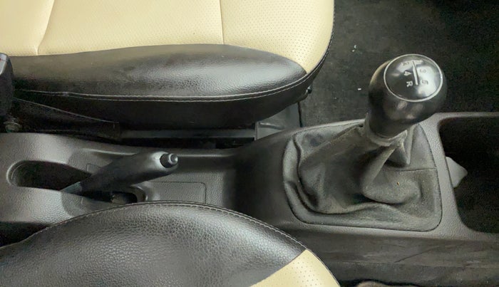2014 Hyundai Eon ERA +, Petrol, Manual, 53,320 km, Gear Lever