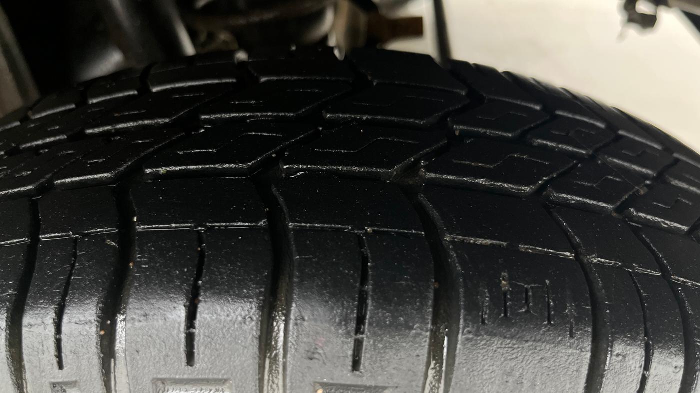 2017 Maruti Alto 800 LXI, Petrol, Manual, 12,266 km, Left Rear Tyre Tread