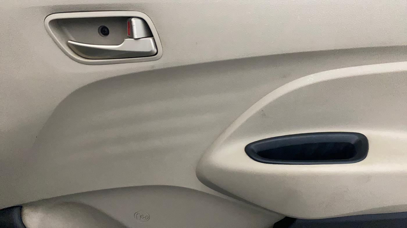2019 Hyundai NEW SANTRO SPORTZ MT, Petrol, Manual, 84,949 km, Driver Side Door Panels Control