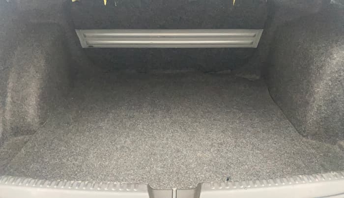 2018 Volkswagen Vento HIGHLINE PLUS 1.5 AT 16 ALLOY, Diesel, Automatic, 57,330 km, Boot Inside