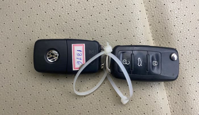 2018 Volkswagen Vento HIGHLINE PLUS 1.5 AT 16 ALLOY, Diesel, Automatic, 57,330 km, Key Close Up