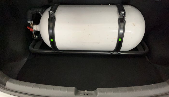 2022 Hyundai AURA S 1.2 CNG, CNG, Manual, 87,289 km, Boot Inside