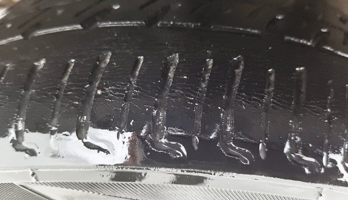 2014 Tata Nano TWIST XT, Petrol, Manual, 82,217 km, Left Front Tyre Tread