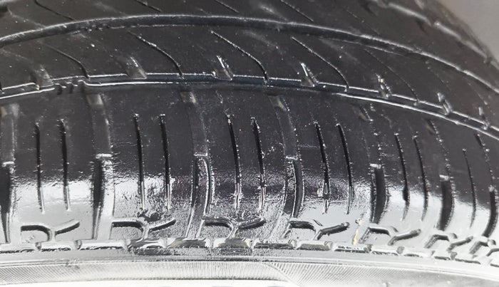 2014 Tata Nano TWIST XT, Petrol, Manual, 82,217 km, Left Rear Tyre Tread