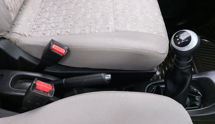 2015 Maruti Wagon R 1.0 VXI, Petrol, Manual, 33,916 km, Gear Lever